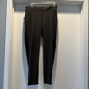 Athleta Brookline ankle pant in dark green, size 4. Like new.